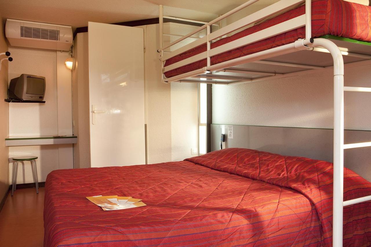 Premiere Classe Évreux Εξωτερικό φωτογραφία A typical room at the hotel