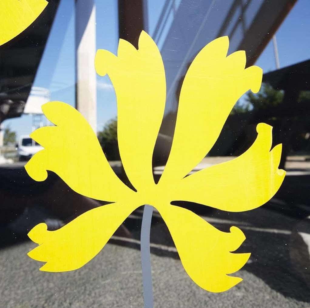 Premiere Classe Évreux Εξωτερικό φωτογραφία Yellow star